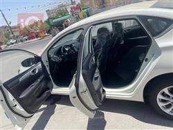 نيسان سيلفي
